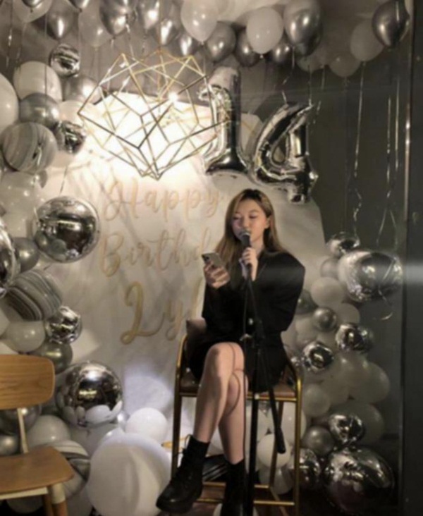 Cuộc sống sang chảnh của ái nữ nhà 3 ông trùm, bà hoàng” Cbiz: Con gái bom sex” Khâu Thục Trinh sống xa hoa trong căn hộ tiền tỷ, ái nữ Lý Liên Kiệt xuất sắc theo học Harvard-21