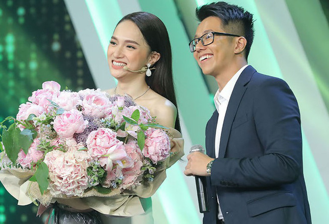 Bạn trai Hương Giang đọ bạn trai Hoà Minzy: 2 thiếu gia với tài sản khủng, cưng chiều người yêu trên mạng cho đến ngoài đời-22