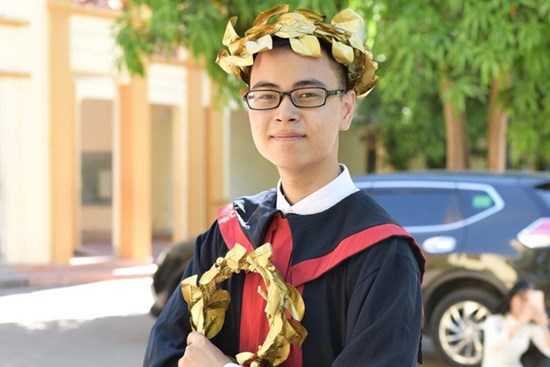 Quán quân Trần Thế Trung sau 1 năm đăng quang Olympia: Hãy hiểu cho những nhà vô địch không về nước