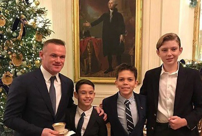 Ngoài diện mạo lạnh lùng khí chất, Hoàng tử Nhà Trắng Barron Trump còn gây sốt khi chơi thể thao, nổi bật hơn tất thảy-2