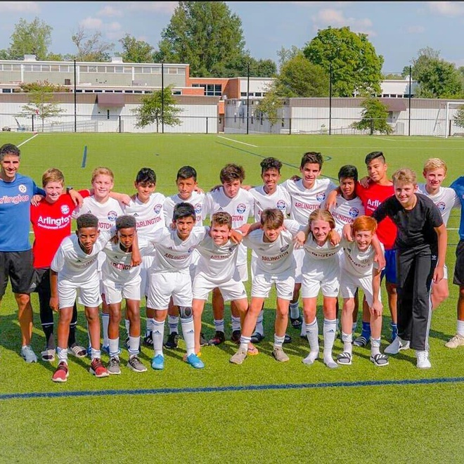 Ngoài diện mạo lạnh lùng khí chất, Hoàng tử Nhà Trắng Barron Trump còn gây sốt khi chơi thể thao, nổi bật hơn tất thảy-4