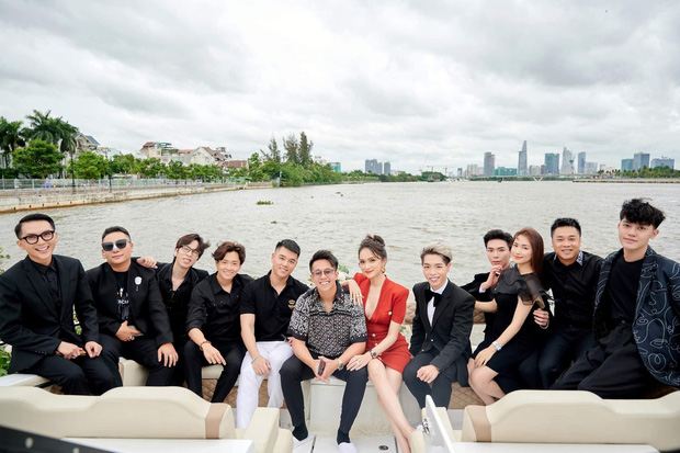 Bị chê vô duyên vì ngồi lên đùi Erik ngay trước mặt bạn trai thiếu gia, Hoà Minzy tag hẳn chồng vào làm rõ mười mươi-1