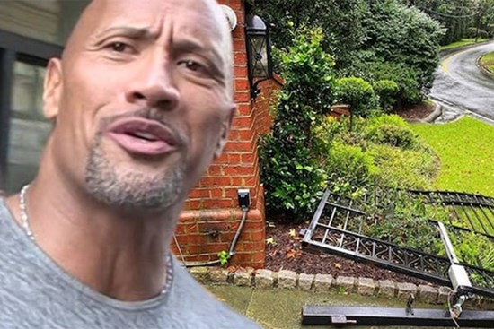 “The Rock” Dwayne Johnson tự phá tan cổng nhà vì muộn giờ đi làm