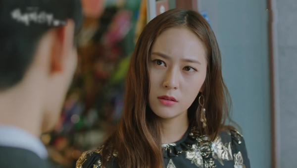 Chồng về nhà với gương mặt bầm tím kể ngã xe, tôi sốt sắng đưa anh vào viện kiểm tra thì lại đọc được tin nhắn đồng nghiệp gửi-2