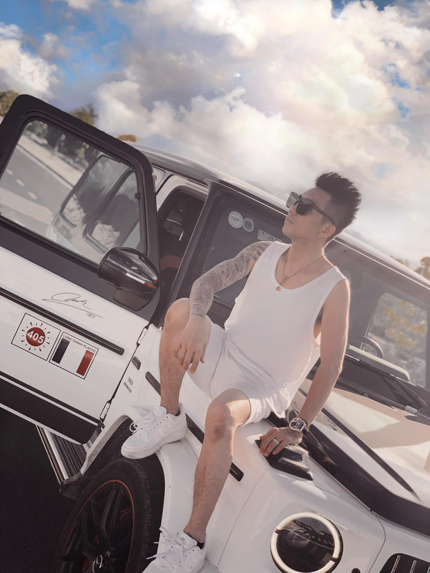 Minh Nhựa khoe ảnh kể hành trang đi xa trị giá hơn 22 tỷ vô tình để lộ chi tiết bị vợ quản lý tiền, chỉ được cấp 10 triệu cho một chuyến đi khiến dân mạng ngạc nhiên-1