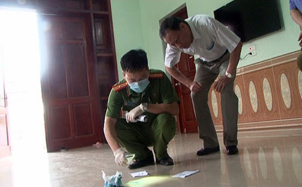 Mâu thuẫn trong lúc ăn tối, con cầm búa đánh bố tử vong-1