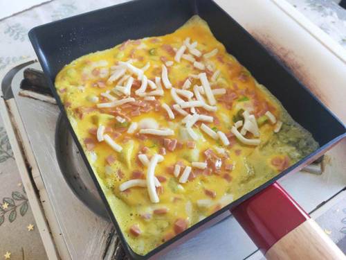 Vẫn là trứng rán nhưng thêm vài nguyên liệu lại thành món ngon chỉ nhà hàng mới có-4