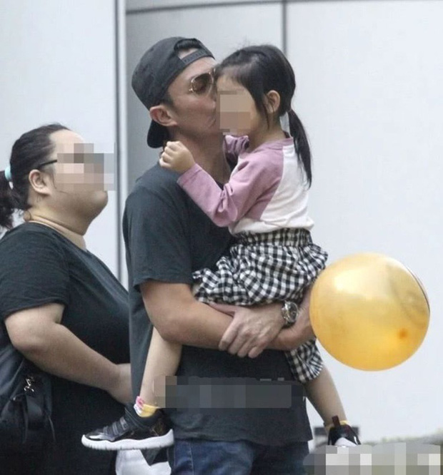 Cho con gái ăn cháo vi cá mập trong bát bằng vàng, Lâm Tâm Như bị chỉ trích khoe của vô lý-2