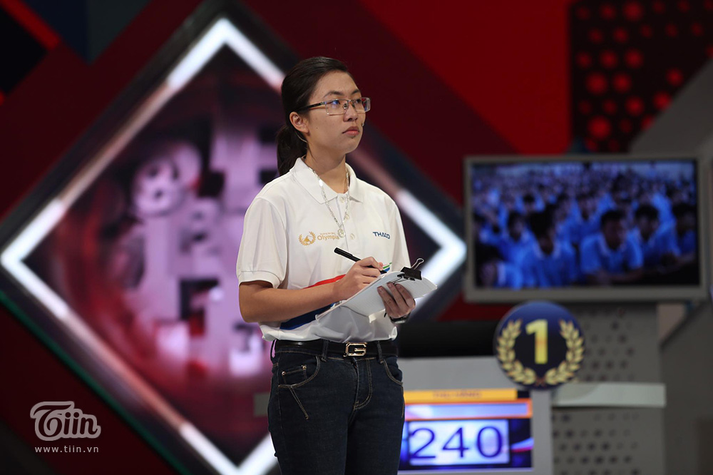 Chân dung nữ Quán quân Olympia năm 2020 với loạt biểu cảm ấn tượng-13