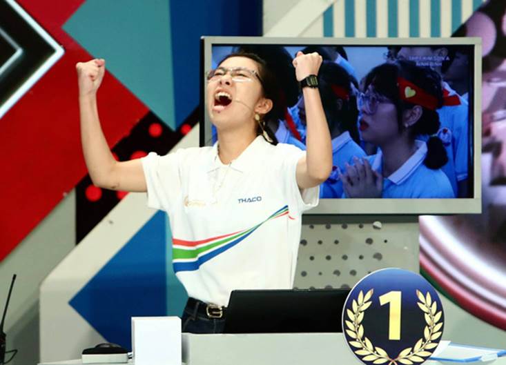 Đạt 235 điểm, cô gái duy nhất trong chương trình giành vòng nguyệt quế Đường lên đỉnh Olympia, trước đó đã nói 1 câu cực chất-1