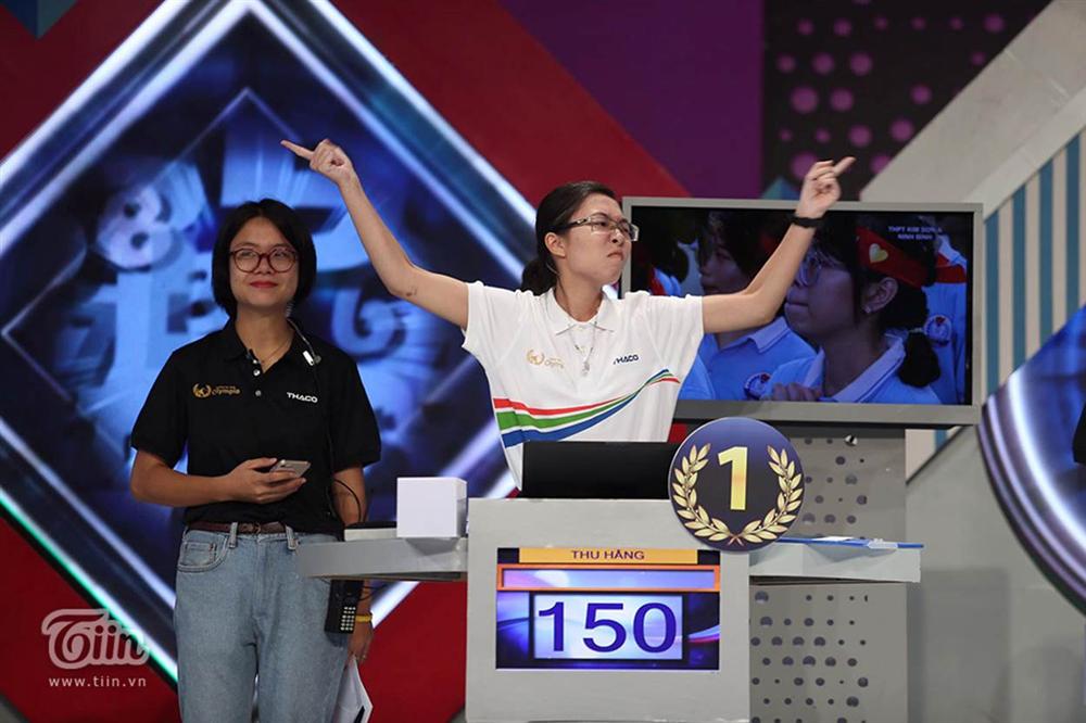 Tranh cãi dữ dội về thái độ của quán quân Olympia ở trận chung kết: Thể hiện hơi lố, ngông nghênh quá thành vô duyên-1