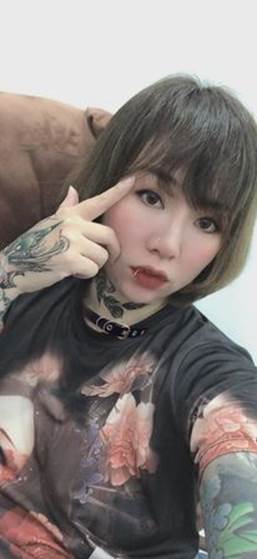 Liên tục nhận tin nhắn dọa dẫm sau vụ đi đường quyền với tiểu tam đường Lý Nam Đế, người phụ nữ xăm hình: Tôi không ngại va chạm-2