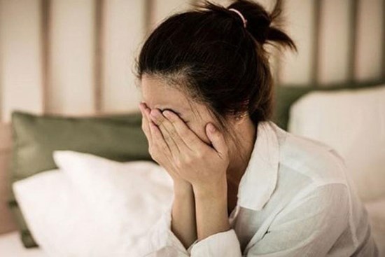 Sau mỗi lần gần gũi, chồng đều ép tôi uống thuốc tránh thai và lý do anh đưa ra chính tôi cũng cảm thấy chua xót cay đắng
