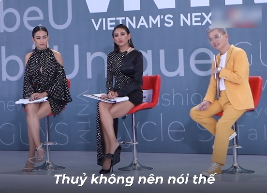 Vietnams Next Top Model: Nam Trung bỗng hiền” không ngờ, lên tiếng nhắc nhở Mâu Thủy điều không nên nói với thí sinh-9