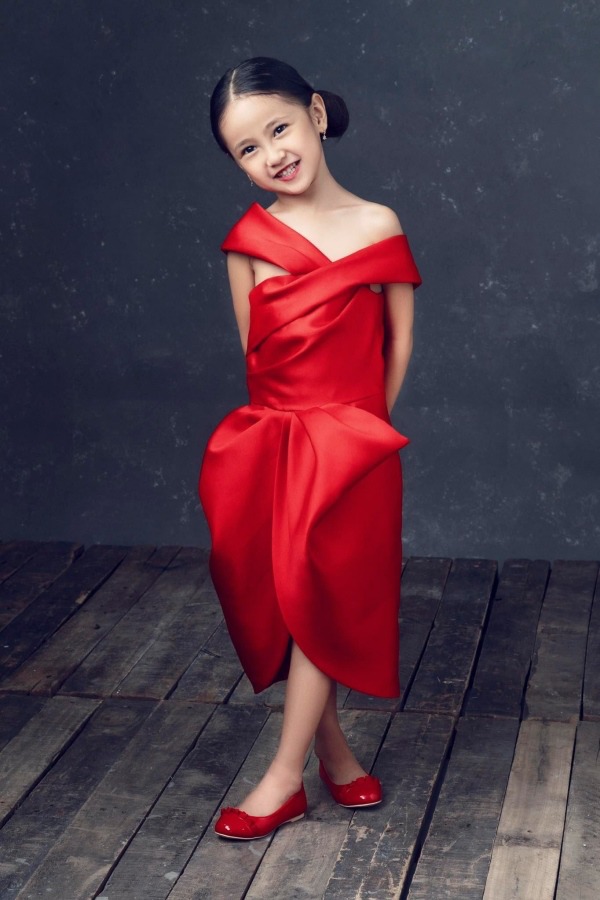 Bầu tuổi 39, HH Hà Kiều Anh bị tai nạn phải vứt bỏ ôtô, giờ đứa trẻ đẹp như tiên-12