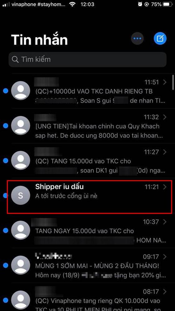 Láu cá đặt tên người nhận là Vợ yêu của anh, cô gái cũng sửng sốt trước màn tung hứng đầy ngọt ngào của anh shipper-4