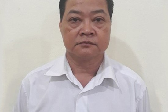 Hiệu phó tổ chức 