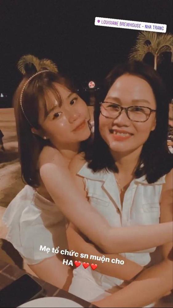 Vừa giành chức vô địch Cúp Quốc gia, Quang Hải tức tốc vào tận Nha Trang dùng cơm với mẹ tương lai-3