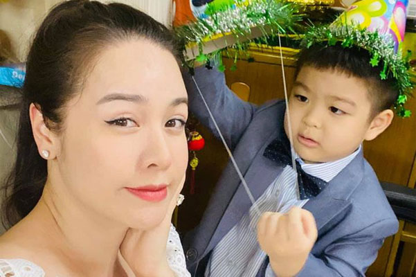 Nhật Kim Anh bất ngờ bị ngã rách dây chằng ở chân, phải ngừng công việc trong vòng 2 tuần-9