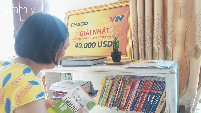 Nhìn kho sách tân Quán quân Đường lên đỉnh Olympia đọc mỗi ngày, khối người muốn ngất xỉu: Toàn sách khủng, dày sương sương cả trăm trang-10