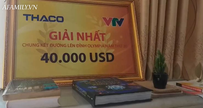 Nhìn kho sách tân Quán quân Đường lên đỉnh Olympia đọc mỗi ngày, khối người muốn ngất xỉu: Toàn sách khủng, dày sương sương cả trăm trang-11