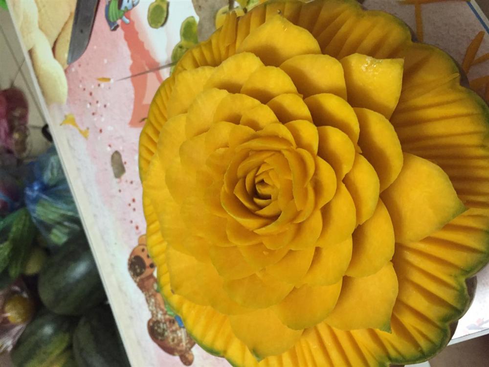 Nghề trang điểm cỗ Trung thu hút khách cận Rằm tháng Tám-7