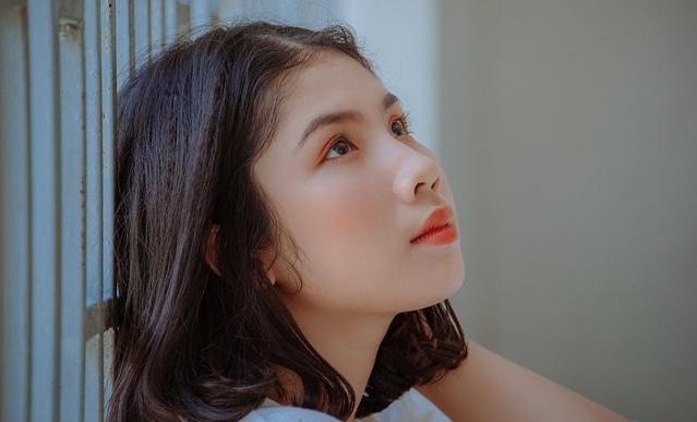 Vợ mua liền 2 chiếc váy mới thì bị chồng mắng té tát, song câu đáp lại đủng đỉnh của cô lại khiến anh ta nghẹn họng-1