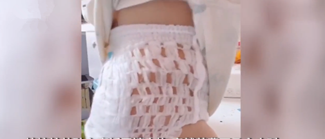 Sợ cháu mặc bỉm nóng, bà đã làm 1 việc khiến ai nấy phải thốt lên Quá sáng tạo và thời trang-2