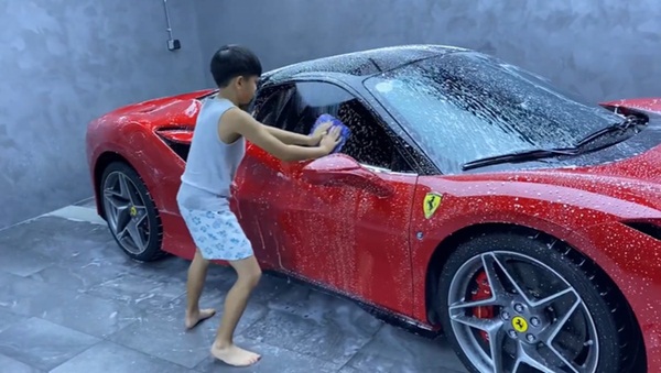 Dạy con như Cường Đô la: Cậu cả Subeo được sống giàu có chuẩn rich kid vẫn rửa xe ô tô cho bố, nhiều người phải ố á thán phục-3