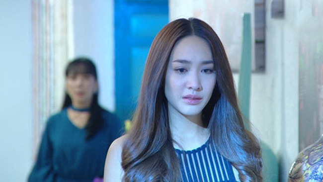 Chị dâu đến chơi mang một chiếc hộp đưa cho mẹ chồng, tò mò nên khi chị ấy vừa ra khỏi nhà, tôi đã vội mở hộp để rồi choáng váng với những thứ bên trong-1