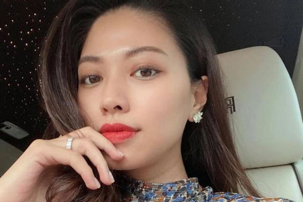 Up tấm ảnh sương sương” than bị ốm, BTV Ngọc Trinh vô tình để lộ góc nhà rộng như khách sạn-3