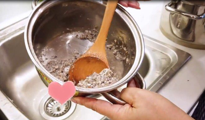 Mẹ chồng nấu ăn cho bà bầu Thuý Vân, truyền luôn bí kíp ăn gì để bé cao, da trắng-4