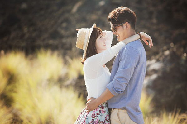 Nhất quyết không bao giờ nộp tiền lương hàng tháng cho vợ, chồng tôi mù quáng nghe theo lời mẹ cúng hết lương cho em gái-1