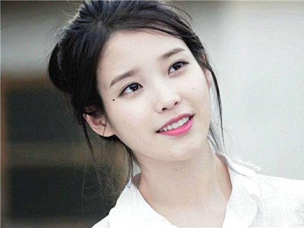 3 nốt ruồi dự báo chuyện tình cảm, hôn nhân của phụ nữ, chị em cần lưu ý-2