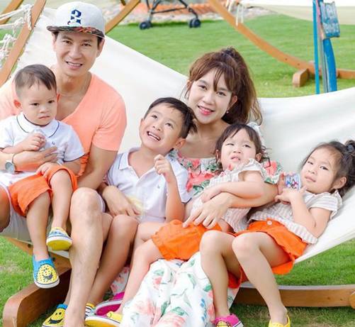 U40 với 4 lần đẻ liên tiếp, bà xã Lý Hải gây giật mình với thân hình hiện tại-1