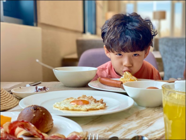 Cậu út lười học, Đan Lê ra tay xử lý, kết quả khiến mẹ nào cũng phì cười, Ốc Thanh Vân thì thốt lên Quá đáng lắm luôn”!-10