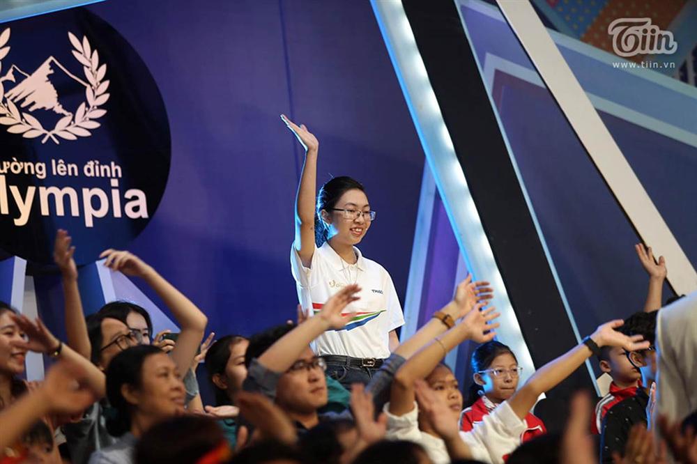 Người sáng chế chiếc vòng nguyệt quế Olympia năm thứ 20 viết thư động viên Thu Hằng: Mong cháu tiếp tục bản lĩnh-8