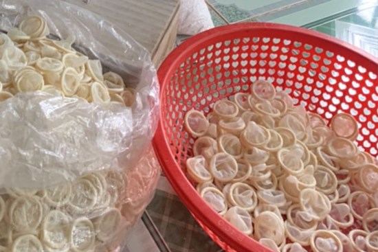 324.000 bao cao su cũ bị tái chế: Dùng bao cao su