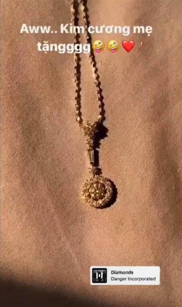 Khi hội con nhà giàu Việt được bố mẹ tặng quà: Từ siêu xe 16 tỷ, kim cương đến cả xấp tiền mặt chả nhân dịp gì, đủ hết!-6