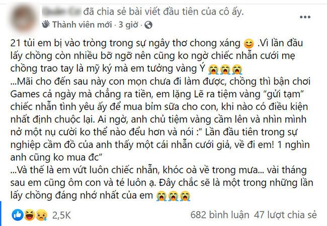 Bí tiền mua bỉm sữa cho con, bà mẹ đành ngậm ngùi lấy nhẫn cưới mẹ chồng trao tay đi bán, câu nói này của anh chủ tiệm vàng khiến chị sững sờ-1