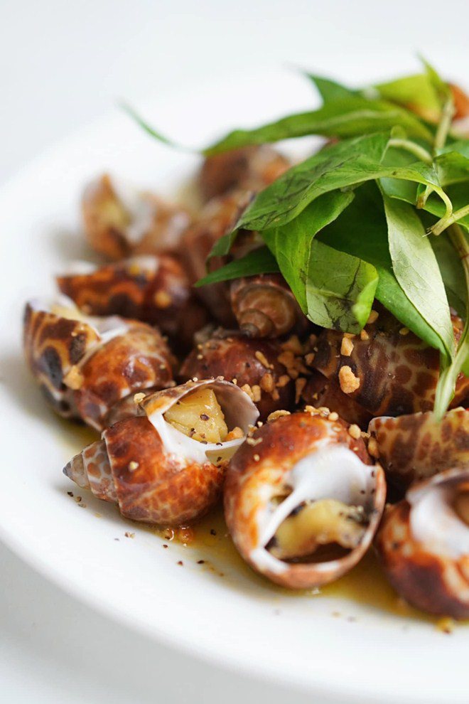 Bà xã Baggio khoe những món ăn chơi ngon mê, Lê Phương nhắn nhủ Em mắc nhiều nghiệp thế?-10