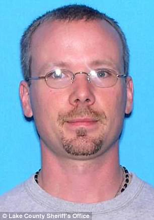 Người đàn ông đột ngột bỏ nhà ra đi, 3 năm sau thi thể được tìm thấy dưới chiếc hố bê tông tại nhà vợ, vạch trần tội ác của ả-1