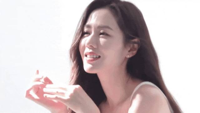 Hết Kim Tae Hee lại tới lượt Son Ye Jin bị soi nhan sắc thật trong loạt hình hiếm được dân mạng chia sẻ ầm ầm”-3