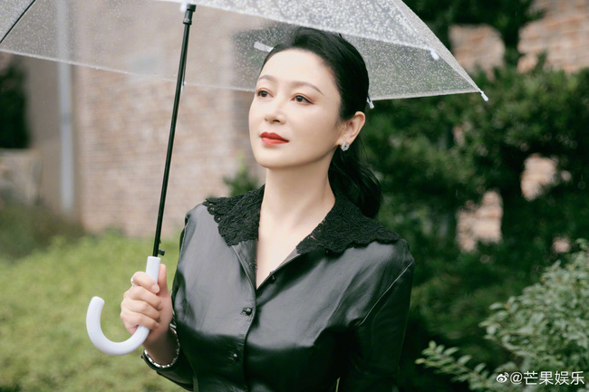 Nhan sắc thật khác một trời một vực với ảnh photoshop của đệ nhất mỹ nhân cổ trang Trần Hồng-2