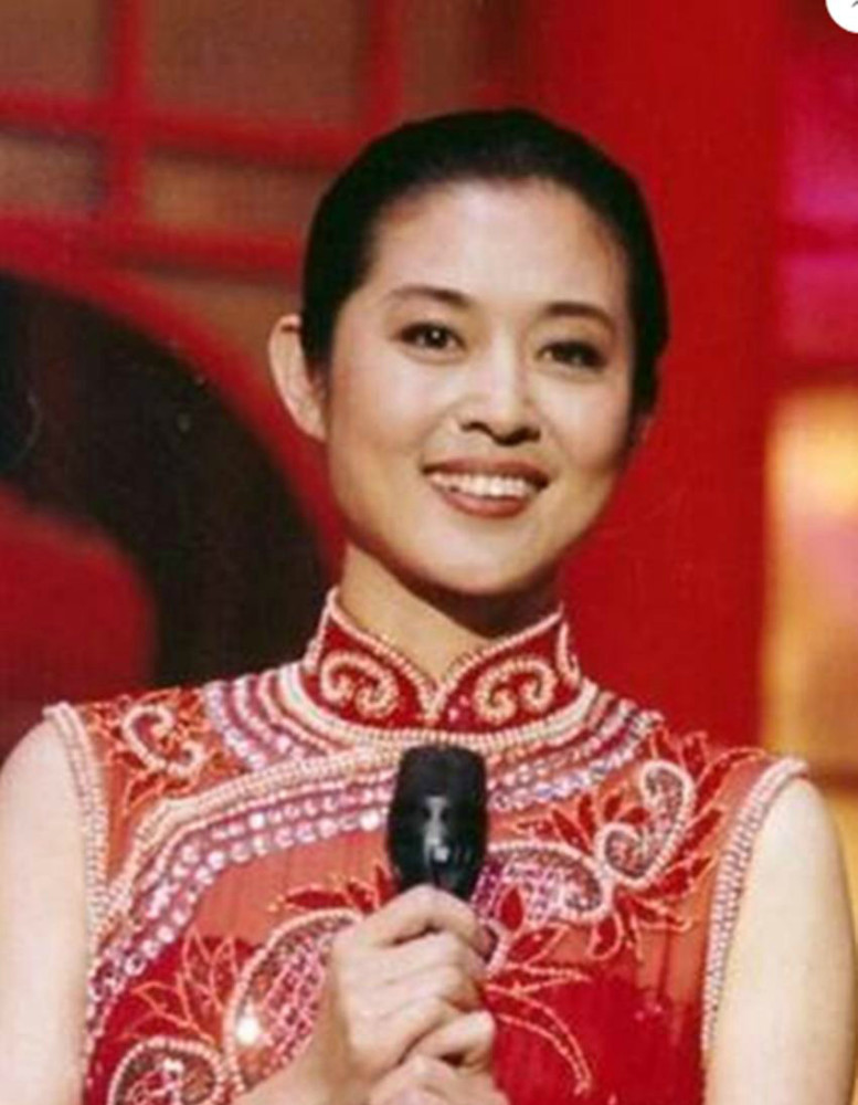 Nhan sắc thật khác một trời một vực với ảnh photoshop của đệ nhất mỹ nhân cổ trang Trần Hồng-5