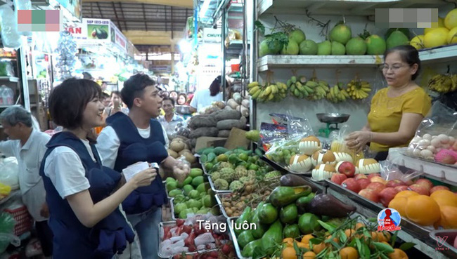 Loạt tình huống khốn đốn khi sao Việt đi chợ: Hài hước nhất là Trấn Thành, Trường Giang bị sờ má, kéo áo giữa khung cảnh náo loạn-7