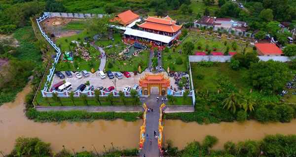 Hoài Linh tạm đóng cửa nhà thờ Tổ 100 tỷ, dân tình tò mò không biết bên trong có gì?-3