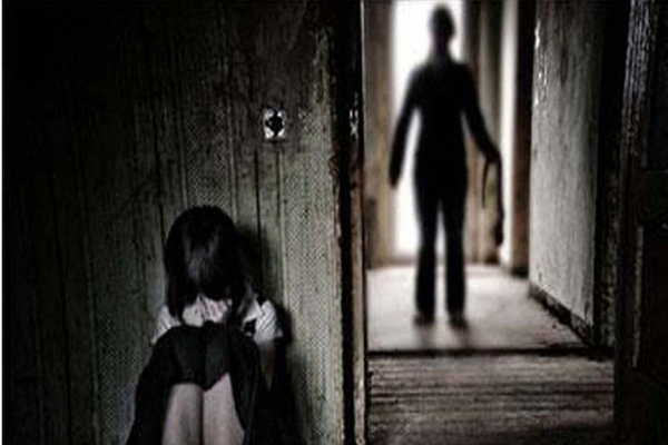 Bàng hoàng phát hiện thi thể bé trai sơ sinh bị vứt bỏ trong túi nilon-3