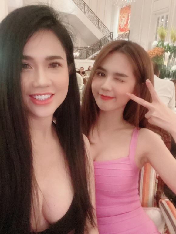 Ngọc Trinh diện lại mốt 9 năm trước, vóc dáng thay đổi thực sự kinh ngạc-2