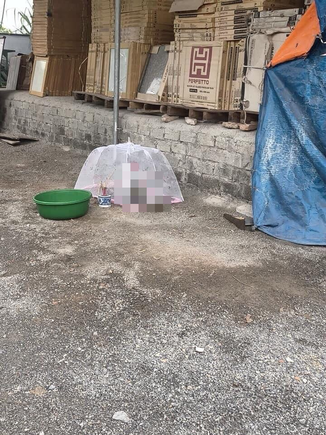 Bàng hoàng phát hiện thi thể bé trai sơ sinh bị vứt bỏ trong túi nilon-1